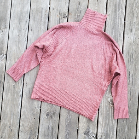 Double Zero | Pink Turtleneck - Picture 2 of 4